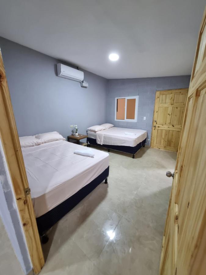 Hostal Camila'S Tamanique Eksteriør billede
