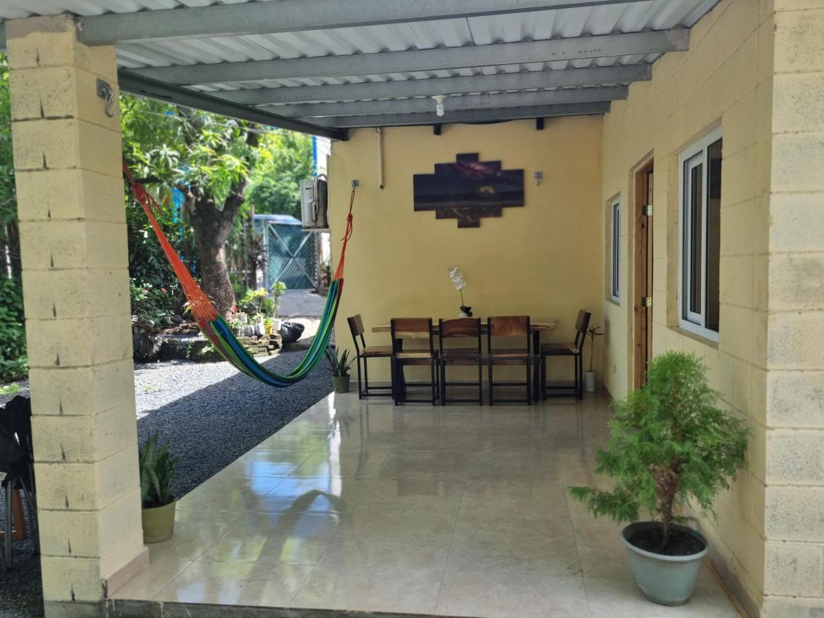 Hostal Camila'S Tamanique Eksteriør billede