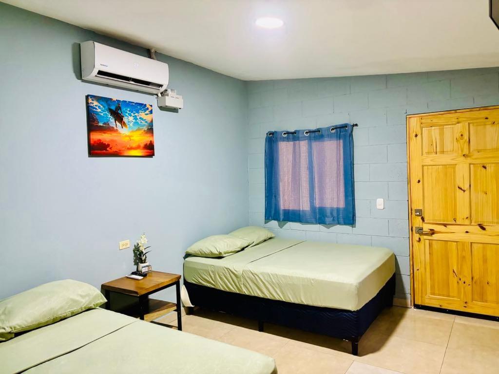 Hostal Camila'S Tamanique Eksteriør billede