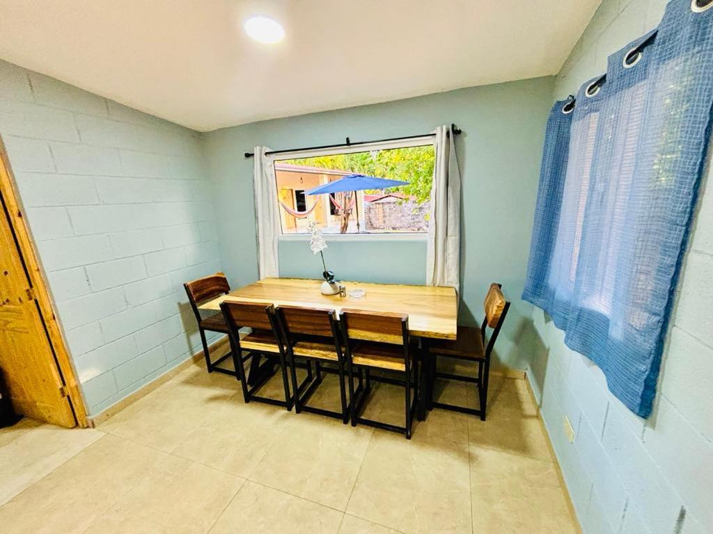 Hostal Camila'S Tamanique Eksteriør billede